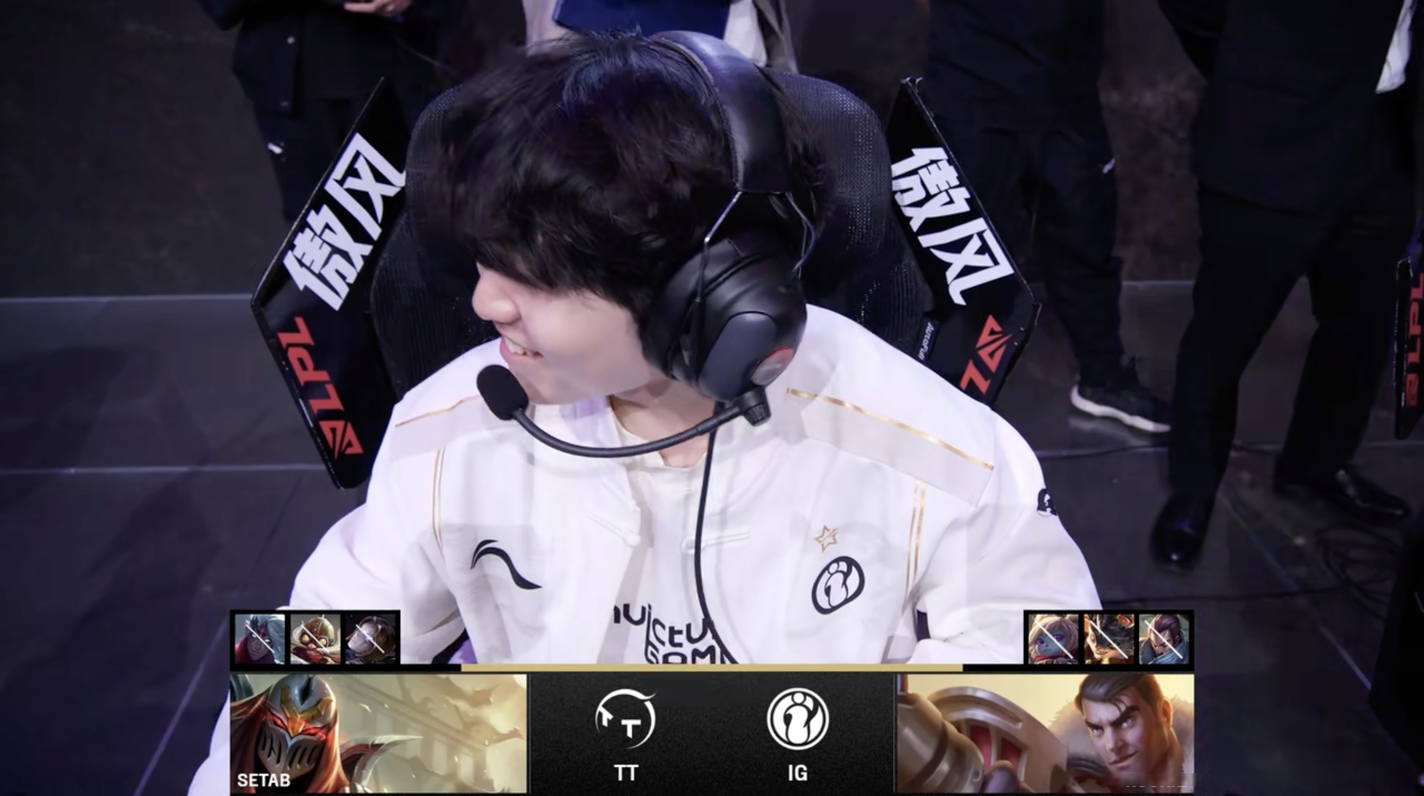 爱游戏体育-Doinb重要时刻险胜，MAD带队取胜！比赛高潮迭起-爱游戏体育