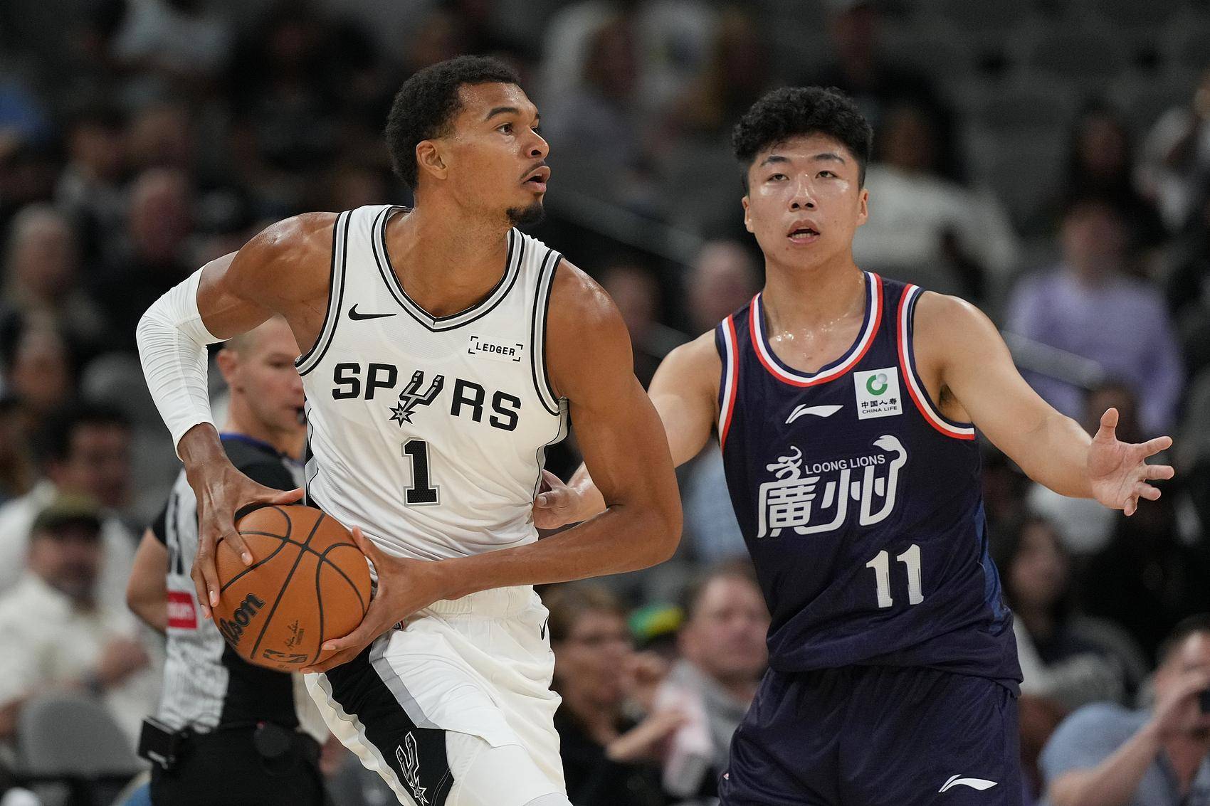 爱游戏官网-关于NBA季后赛赛前再迎强敌，尼斯门线救险，主帅态度：引发热议，纪律约束更严格的信息-爱游戏官网